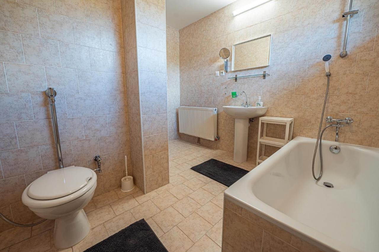 Xlsuite Apartment Comfort Piest'any Eksteriør bilde