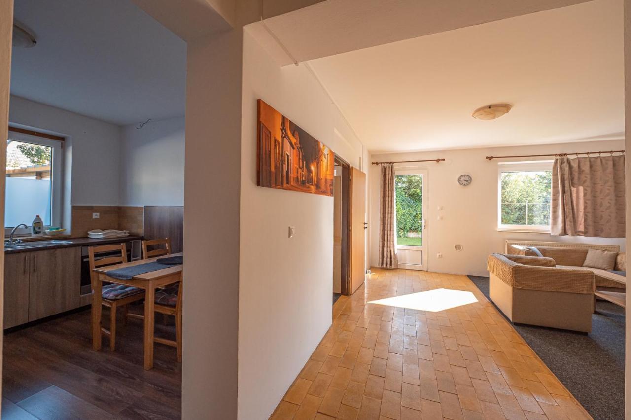 Xlsuite Apartment Comfort Piest'any Eksteriør bilde